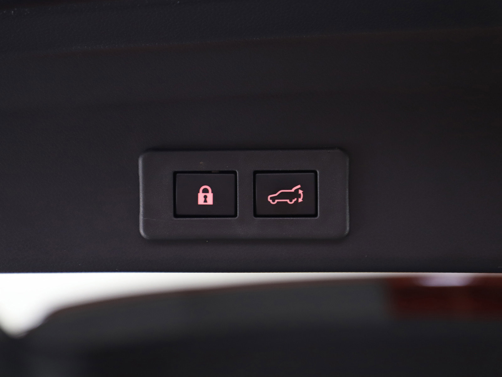 Used 2024 Subaru Ascent Premium w/ Convenience Package image 19