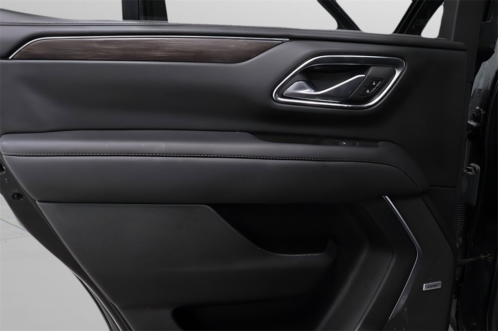 Used 2024 Chevrolet Tahoe Z71 w/ Luxury Package image 25