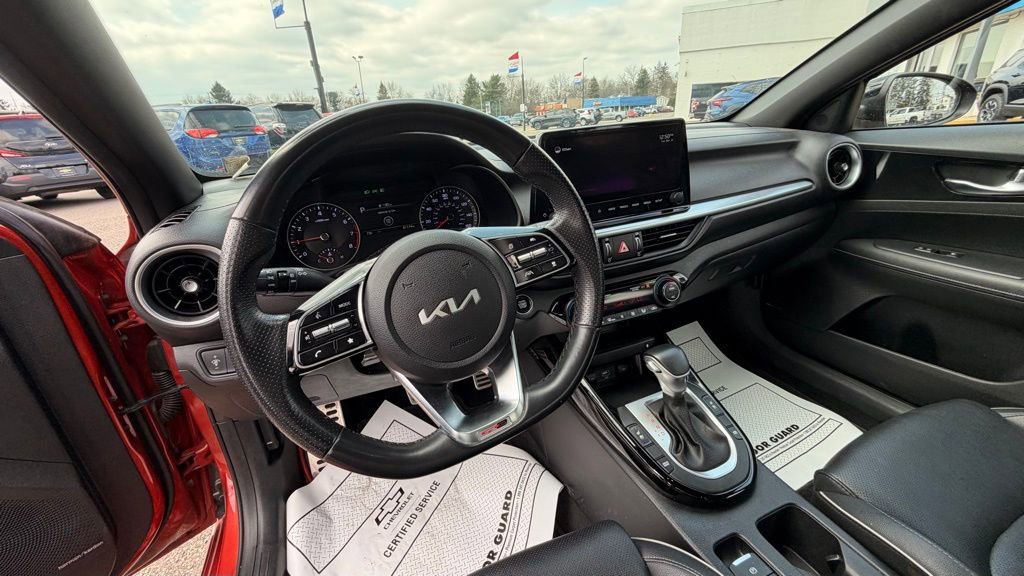 Used 2022 Kia Forte GT-Line w/ GT-Line Premium Package image 9