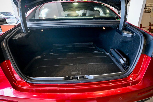 Used 2024 Maserati Quattroporte Modena Ultima Q4 image 19