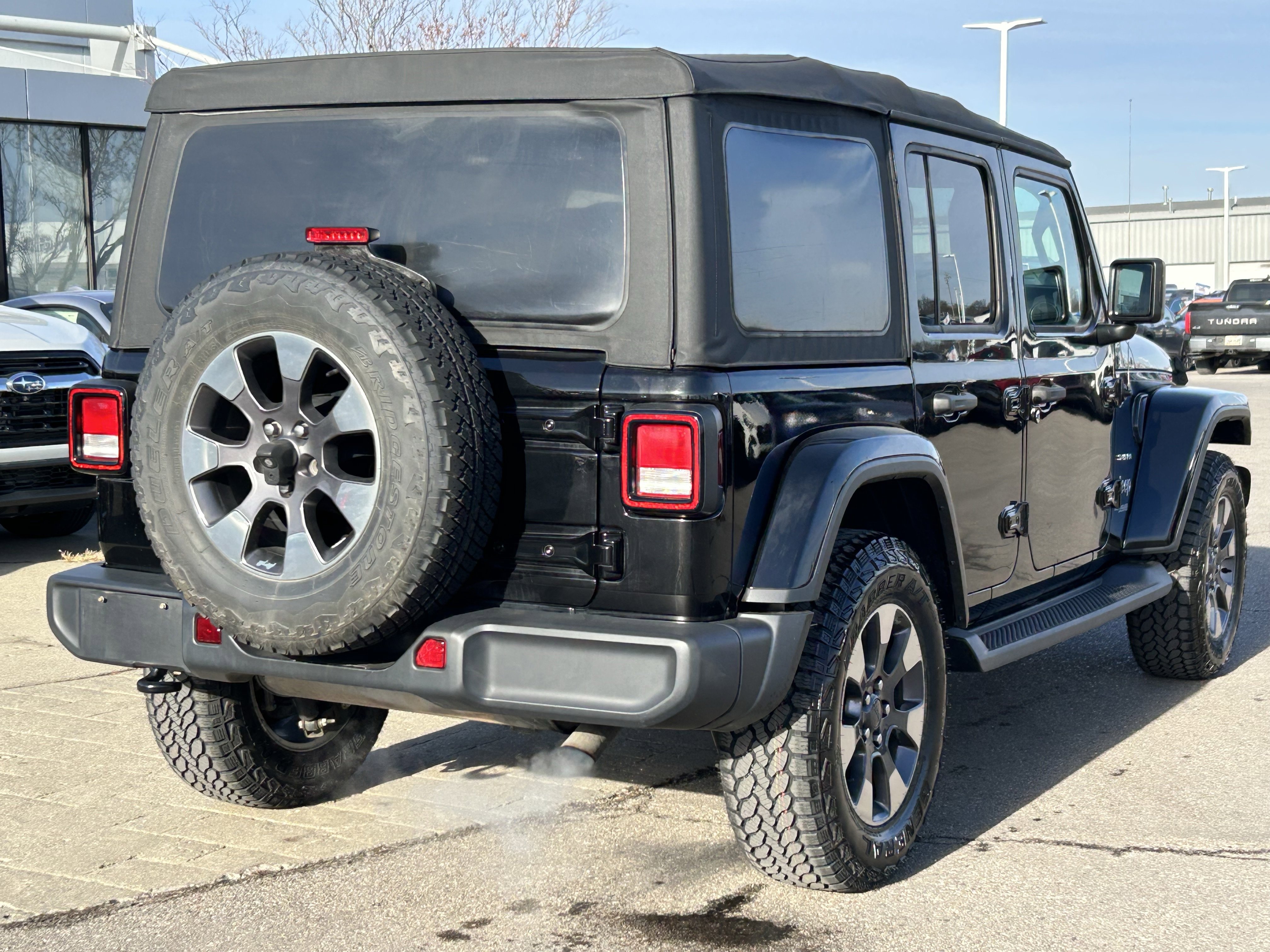 Used 2018 Jeep Wrangler Unlimited Sahara w/ Cold Weather Group image 7