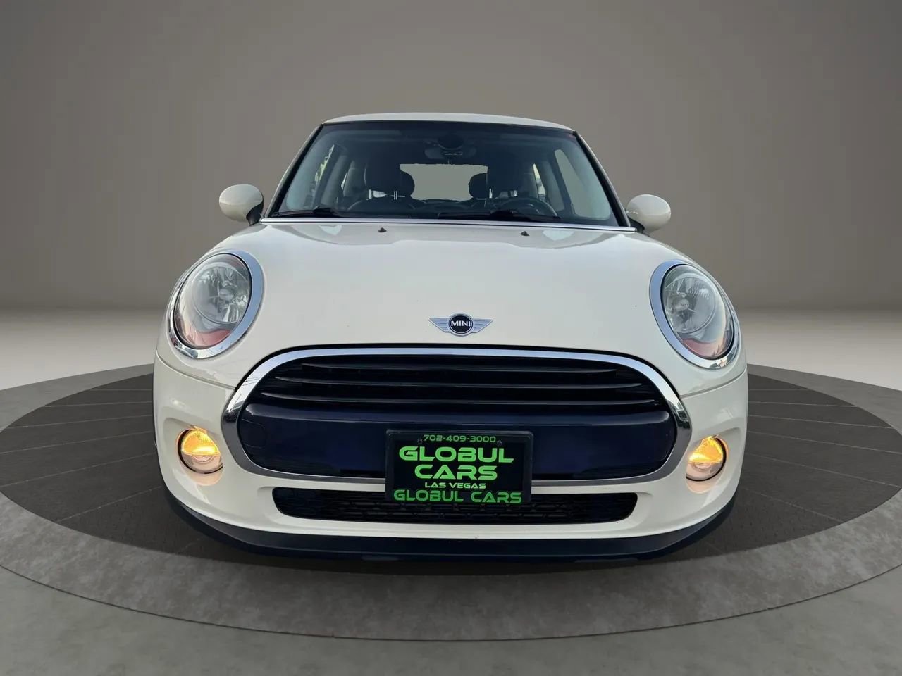 Used 2017 MINI Cooper 2-Door Hardtop image 3