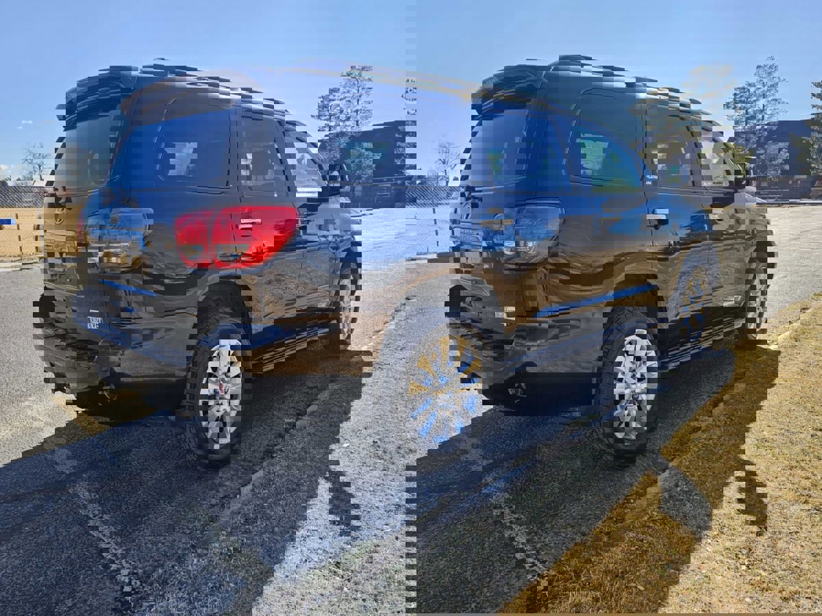 Used 2012 Toyota Sequoia Platinum image 5