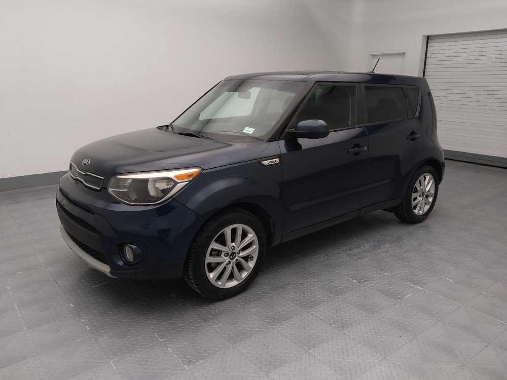 Used 2019 Kia Soul + image 2