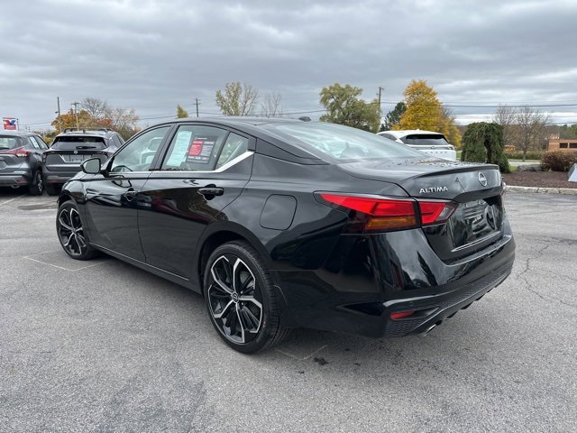 Used 2024 Nissan Altima 2.5 SR w/ SR Premium Package image 6