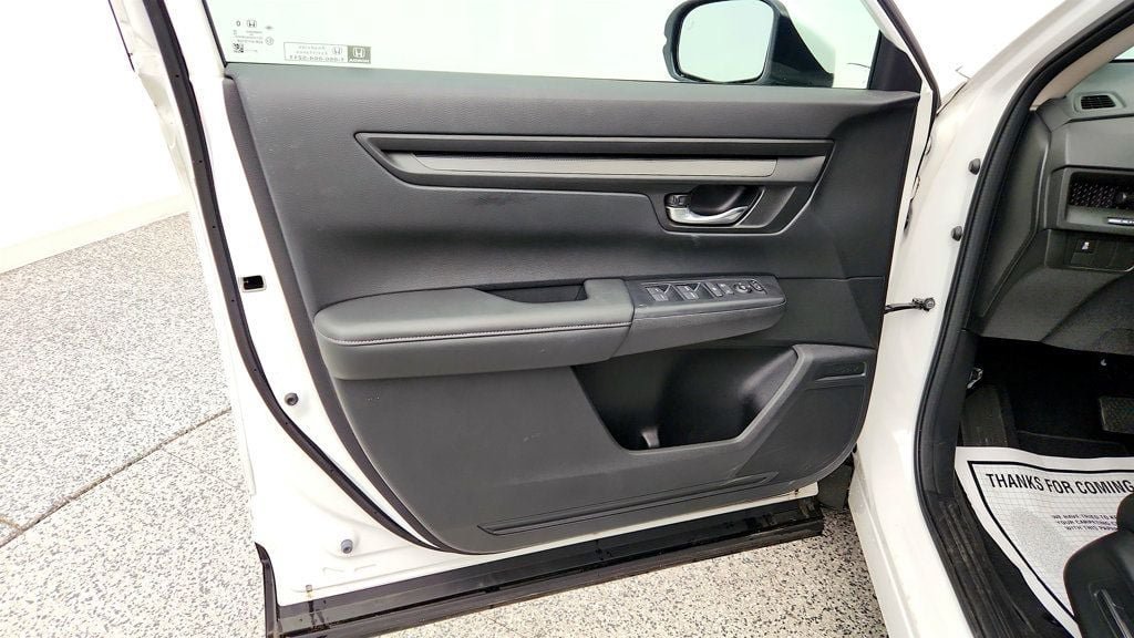 Used 2025 Honda CR-V EX image 10
