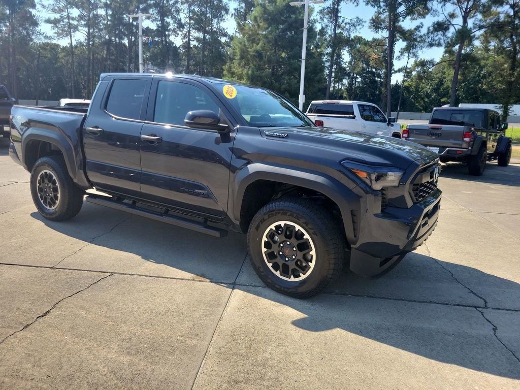 Certified 2025 Toyota Tacoma TRD Off-Road image 9