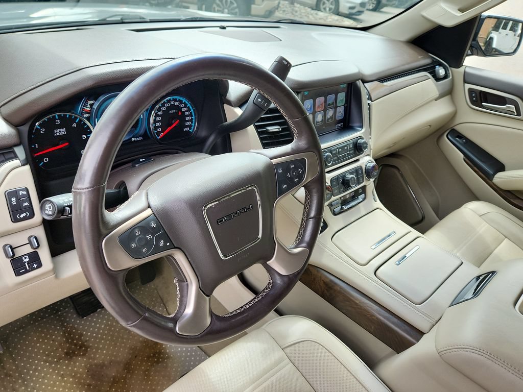 Used 2018 GMC Yukon Denali w/ Enhanced Security Package AWD/4WD image 8