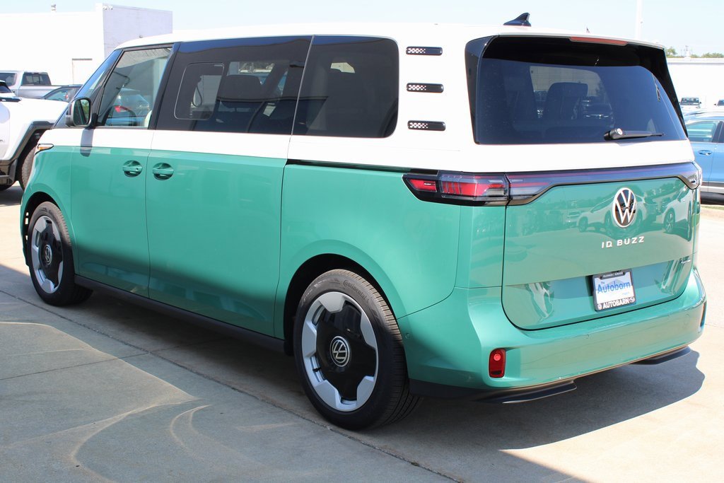 New 2025 Volkswagen ID. Buzz Pro S Plus image 4