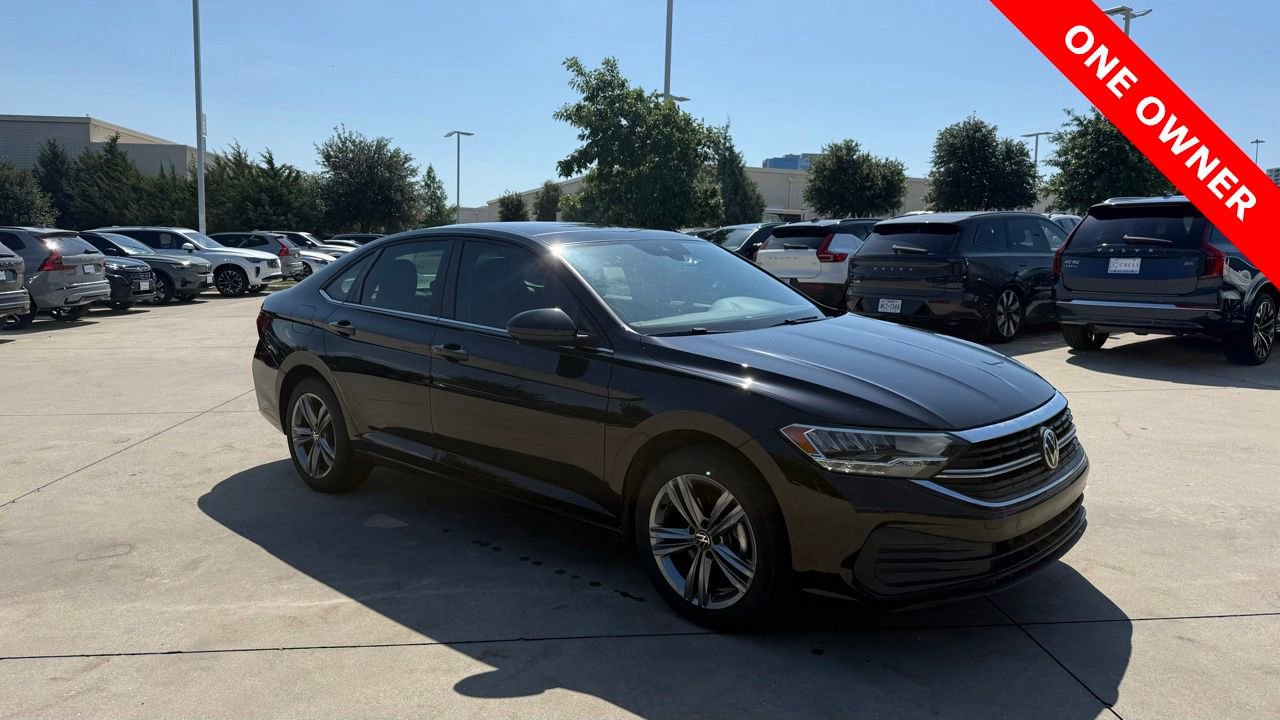 Used 2023 Volkswagen Jetta SE FWD image 3