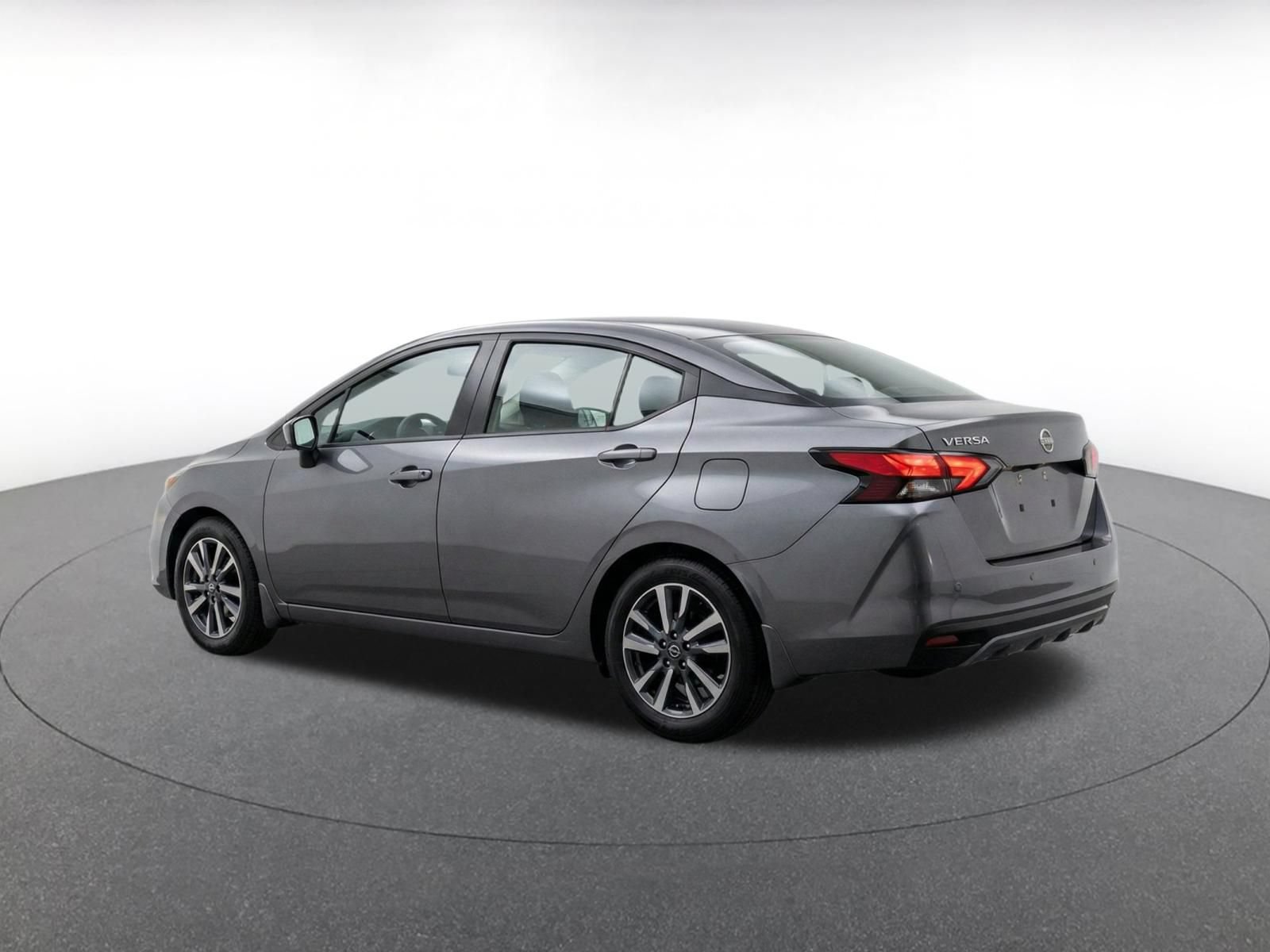 Used 2025 Nissan Versa SV FWD image 7