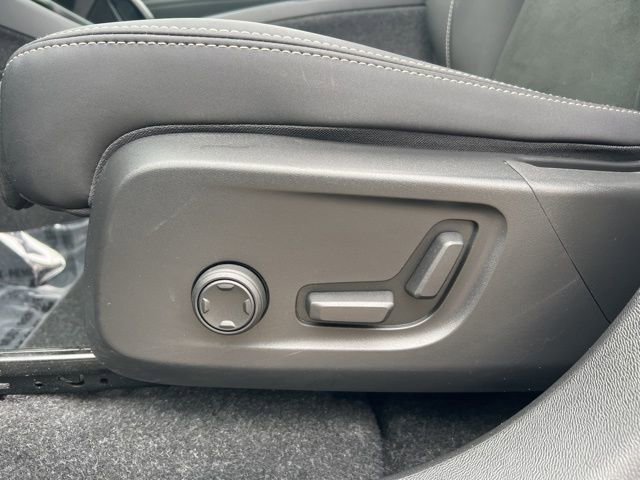 Certified 2023 Volvo XC40 Recharge Plus AWD/4WD image 28