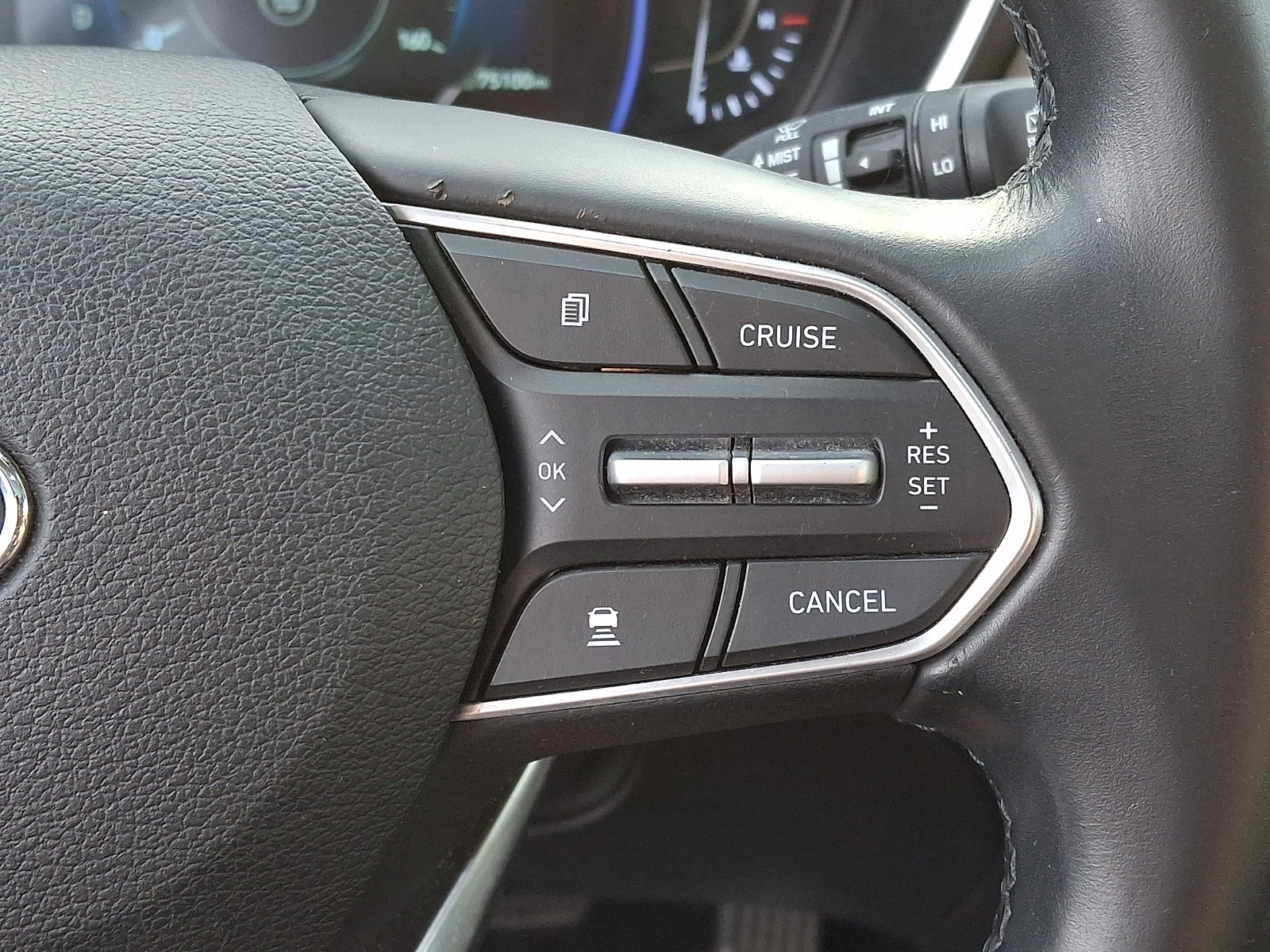 Used 2020 Hyundai Santa Fe SEL w/ Convenience + Premium Package FWD image 24