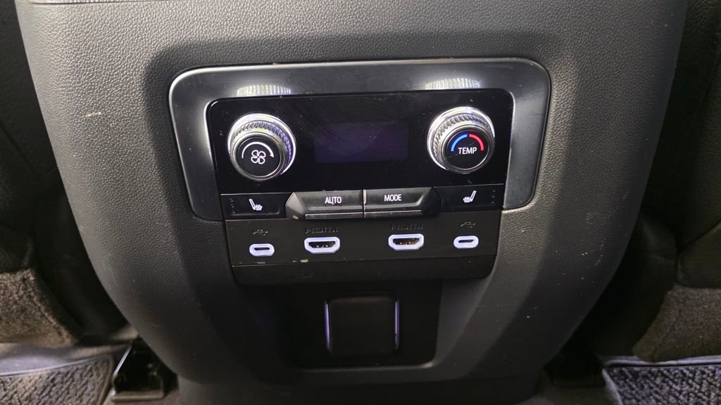 Used 2021 GMC Yukon Denali w/ Denali Ultimate Package image 49