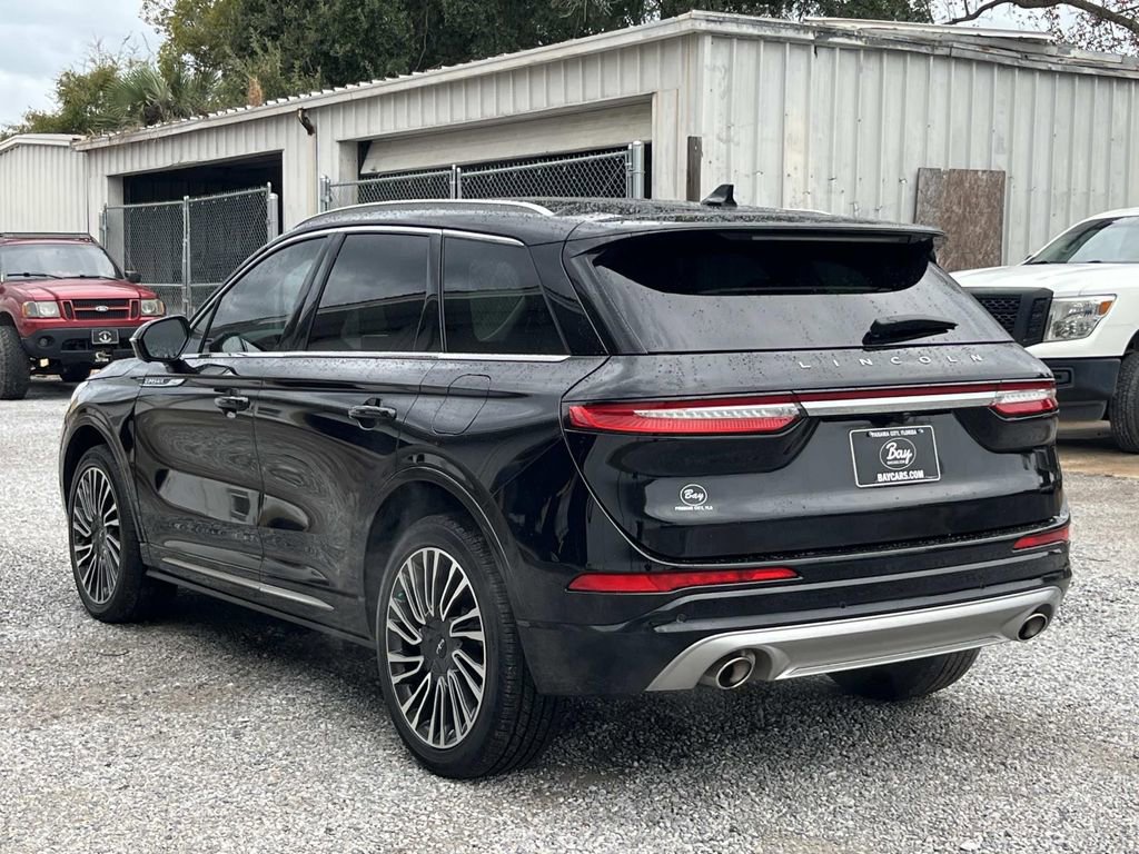 Used 2022 Lincoln Corsair Reserve w/ Equipment Group 201A image 3