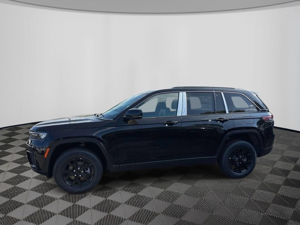 New 2026 Jeep Grand Cherokee Altitude AWD/4WD image 2