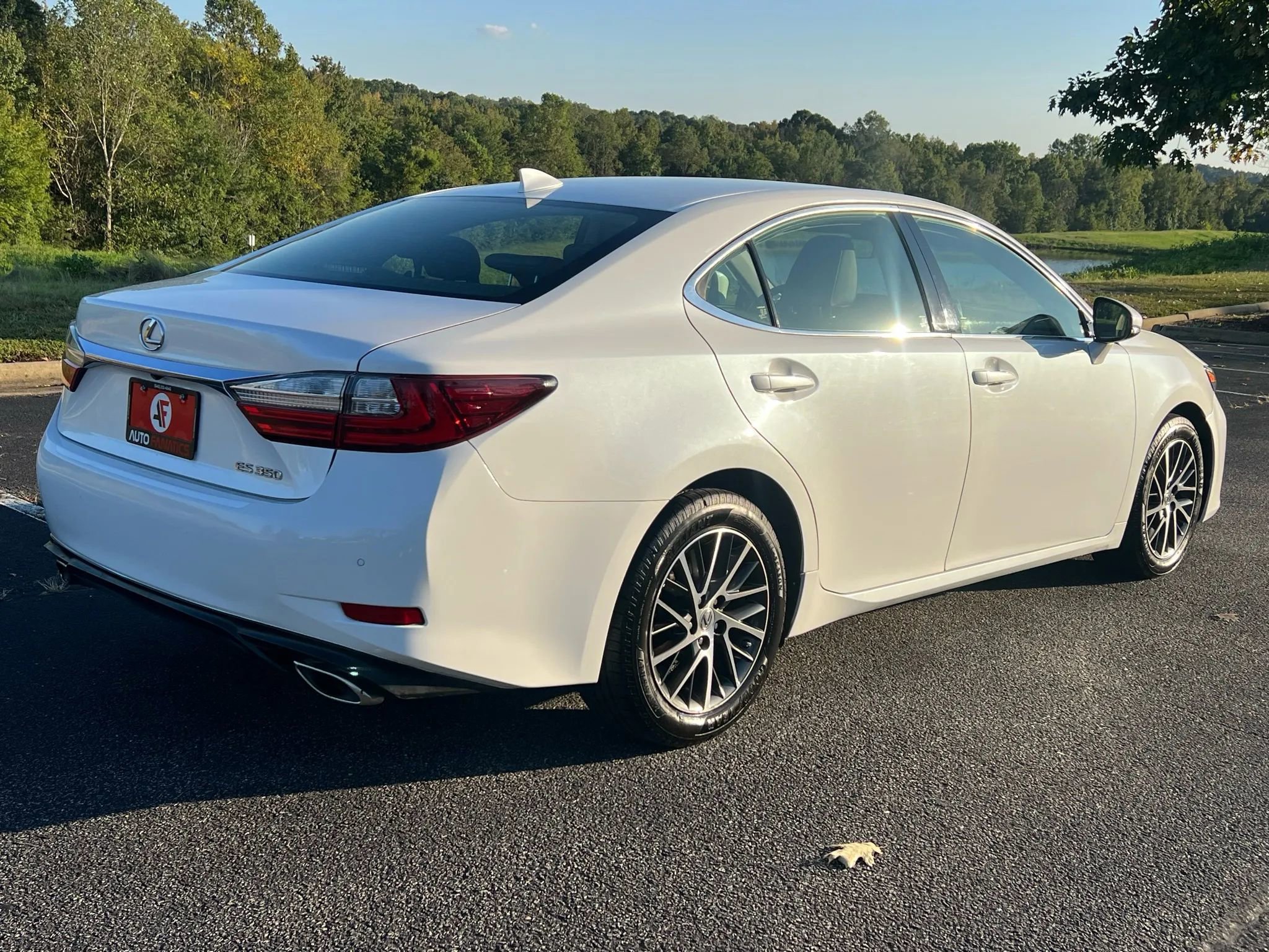 Used 2017 Lexus ES 350 image 32