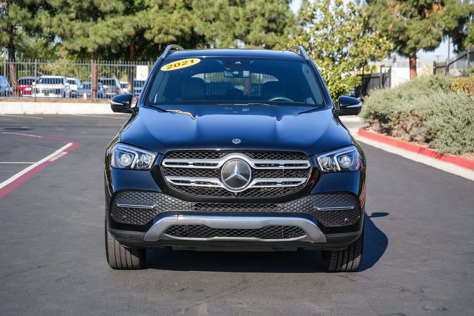 Used 2021 Mercedes-Benz GLE 350 4MATIC image 2