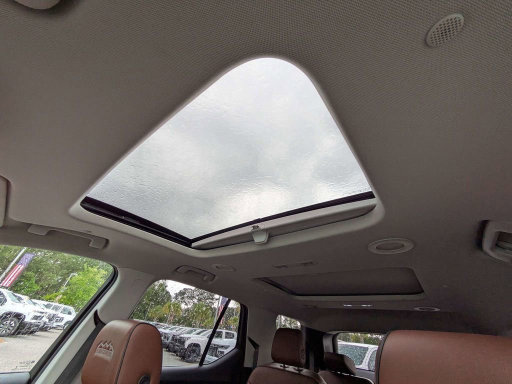 Used 2018 Chevrolet Traverse High Country AWD/4WD image 22