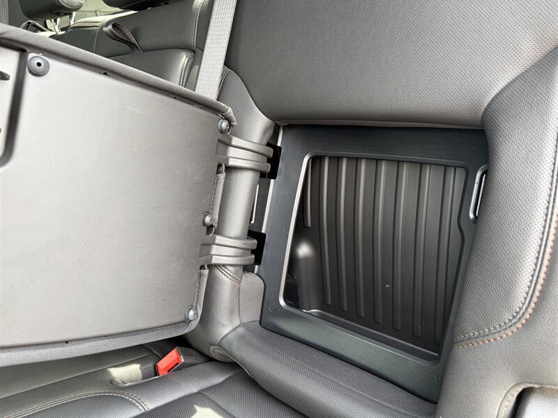 Used 2025 GMC Sierra 2500 AT4 AWD/4WD image 21