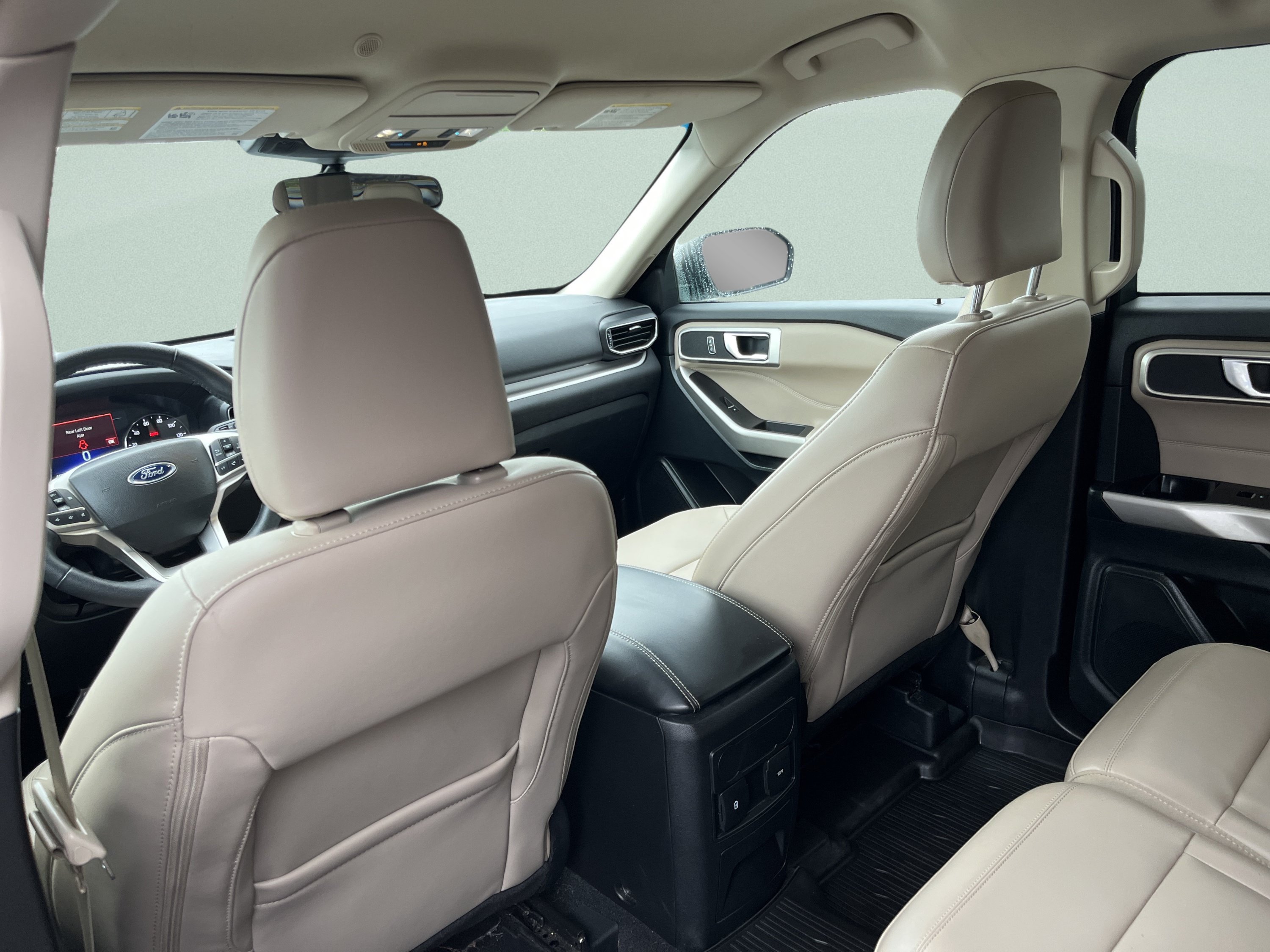 Used 2023 Ford Explorer XLT w/ Equipment Group 202A AWD/4WD image 23