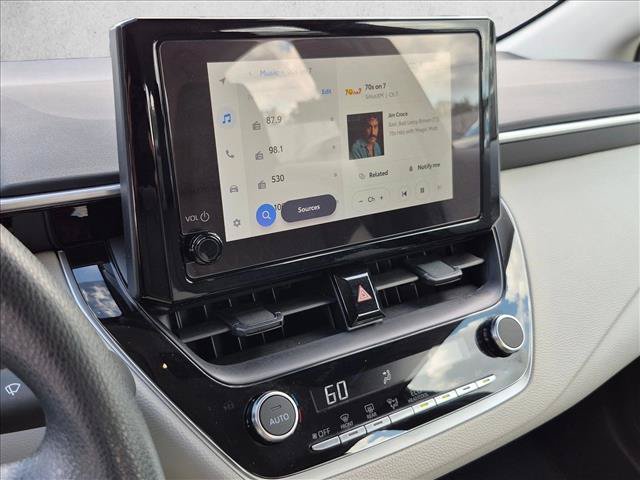 Used 2025 Toyota Corolla LE FWD image 14