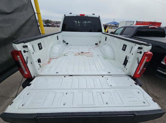 Used 2024 Ford F250 King Ranch w/ FX4 Off-Road Package image 6