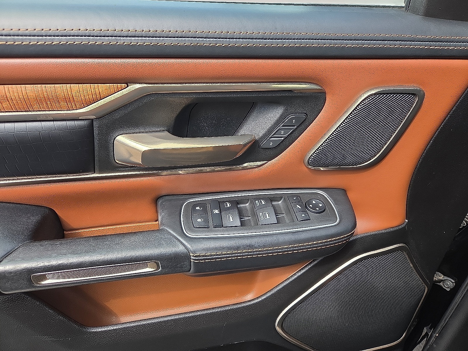 Used 2022 RAM 1500 Limited AWD/4WD image 25