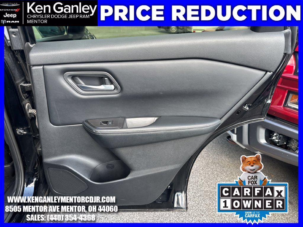 Used 2025 Nissan Rogue SV FWD image 22