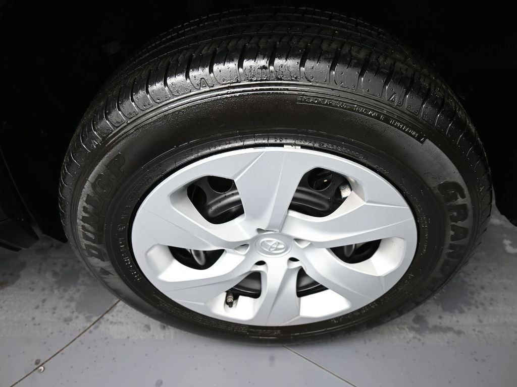 Used 2025 Toyota RAV4 LE image 15