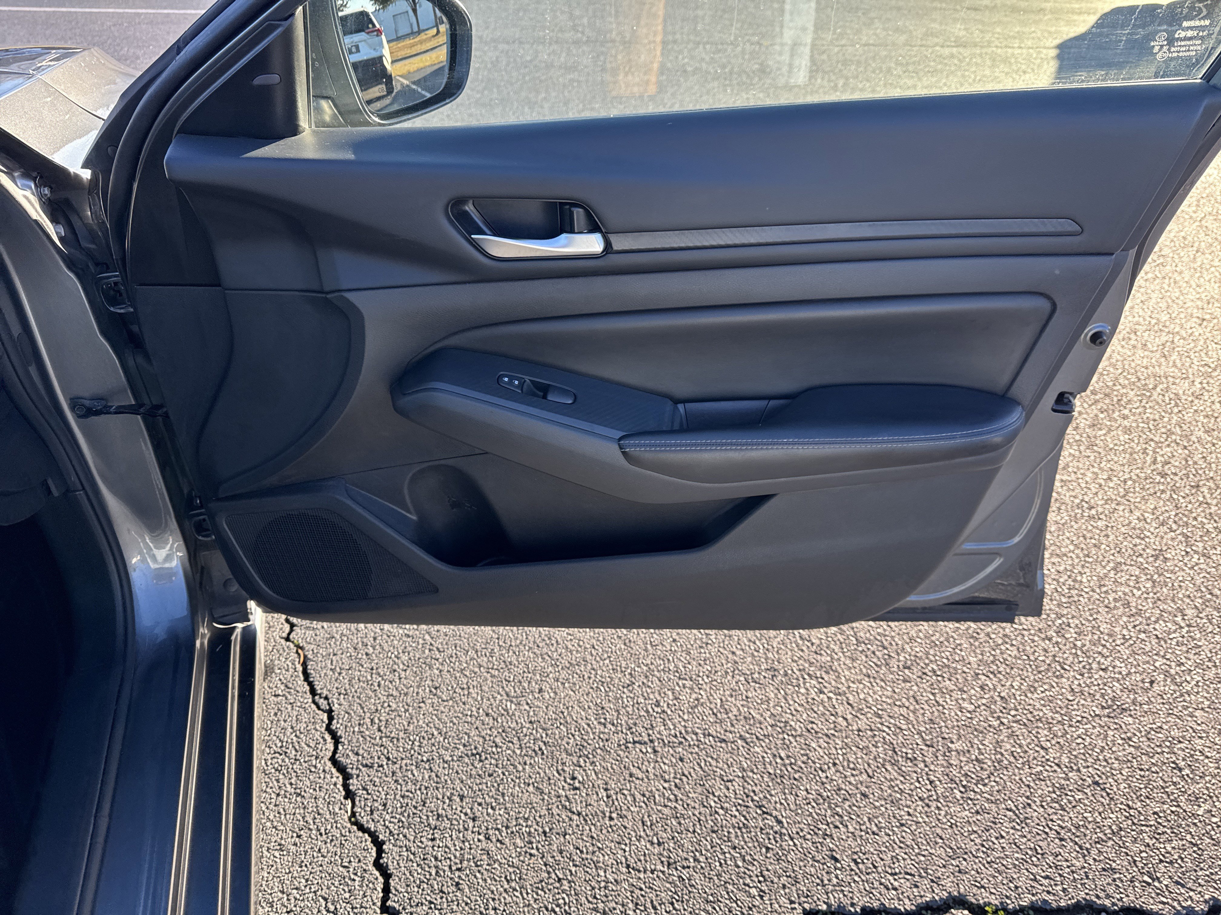 Used 2024 Nissan Altima 2.5 SV image 36