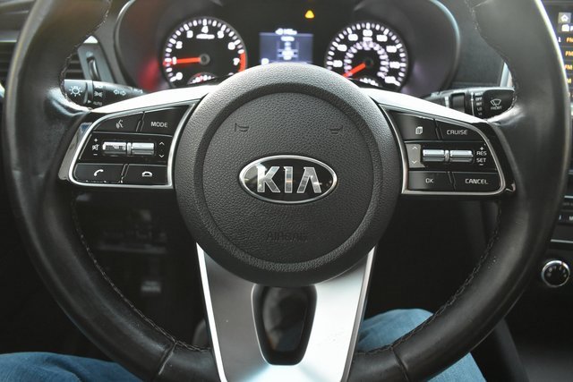 Used 2020 Kia Optima SE image 17