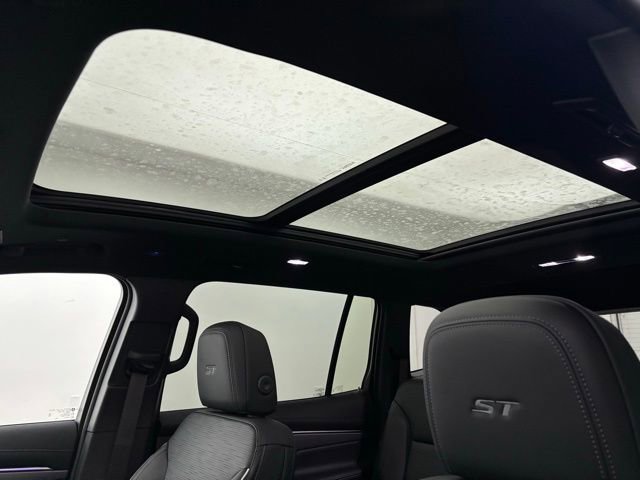 New 2026 Buick Enclave Sport Touring w/ Power Package image 4