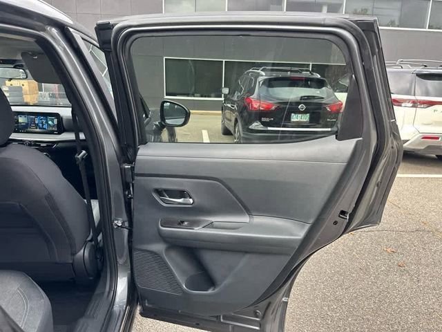 New 2026 Nissan Kicks SV w/ SV Premium Package image 23