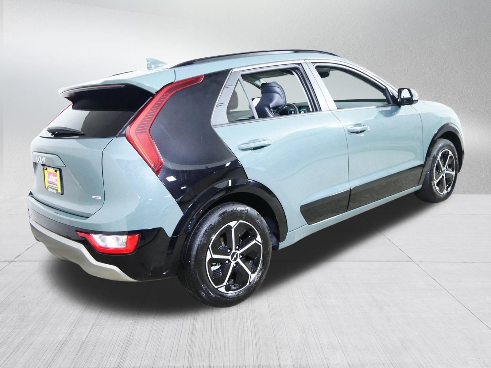 Used 2024 Kia Niro FWD image 7