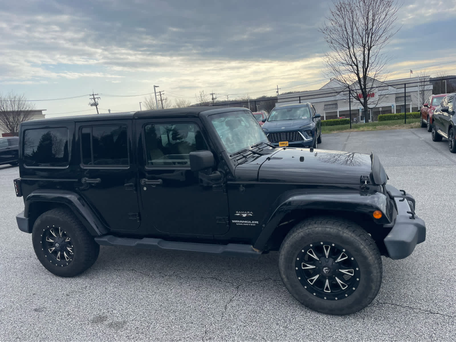 Used 2016 Jeep Wrangler Unlimited Sahara w/ Dual Top Group image 6