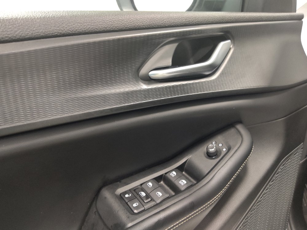 Used 2023 Jeep Grand Cherokee Laredo w/ Luxury Tech Group I AWD/4WD image 27
