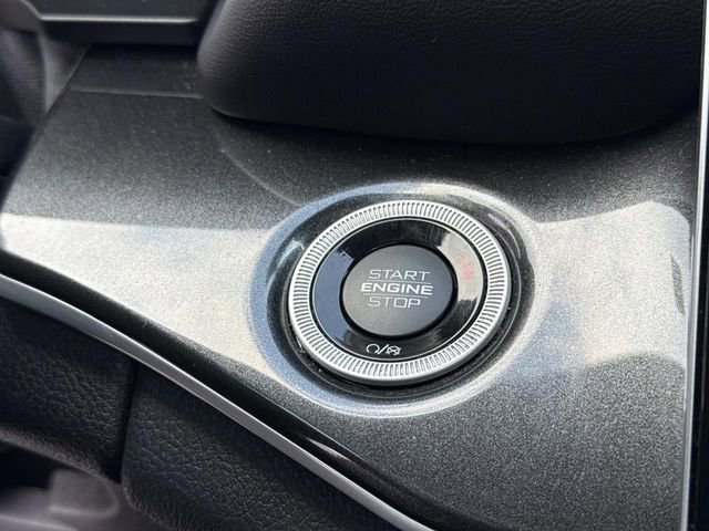 Used 2023 Jeep Grand Cherokee L Laredo image 27