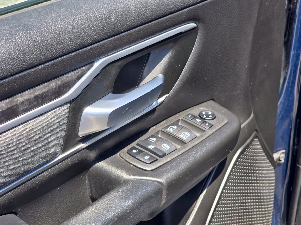 Used 2022 RAM 1500 Big Horn AWD/4WD image 37