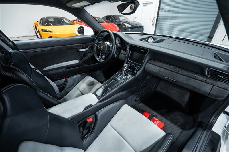 Used 2016 Porsche 911 GT3 RS RWD image 38