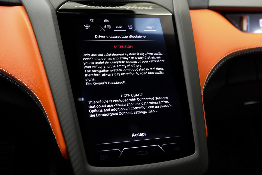 Used 2025 Lamborghini Revuelto AWD/4WD image 35