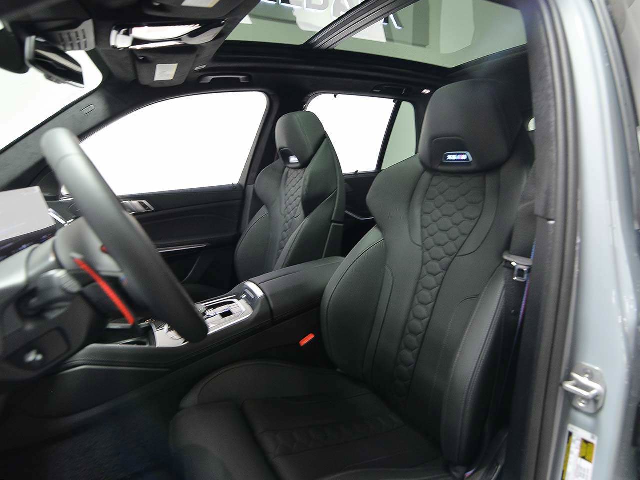 Used 2026 BMW X5 M Competition w/ Executive Package AWD/4WD image 8