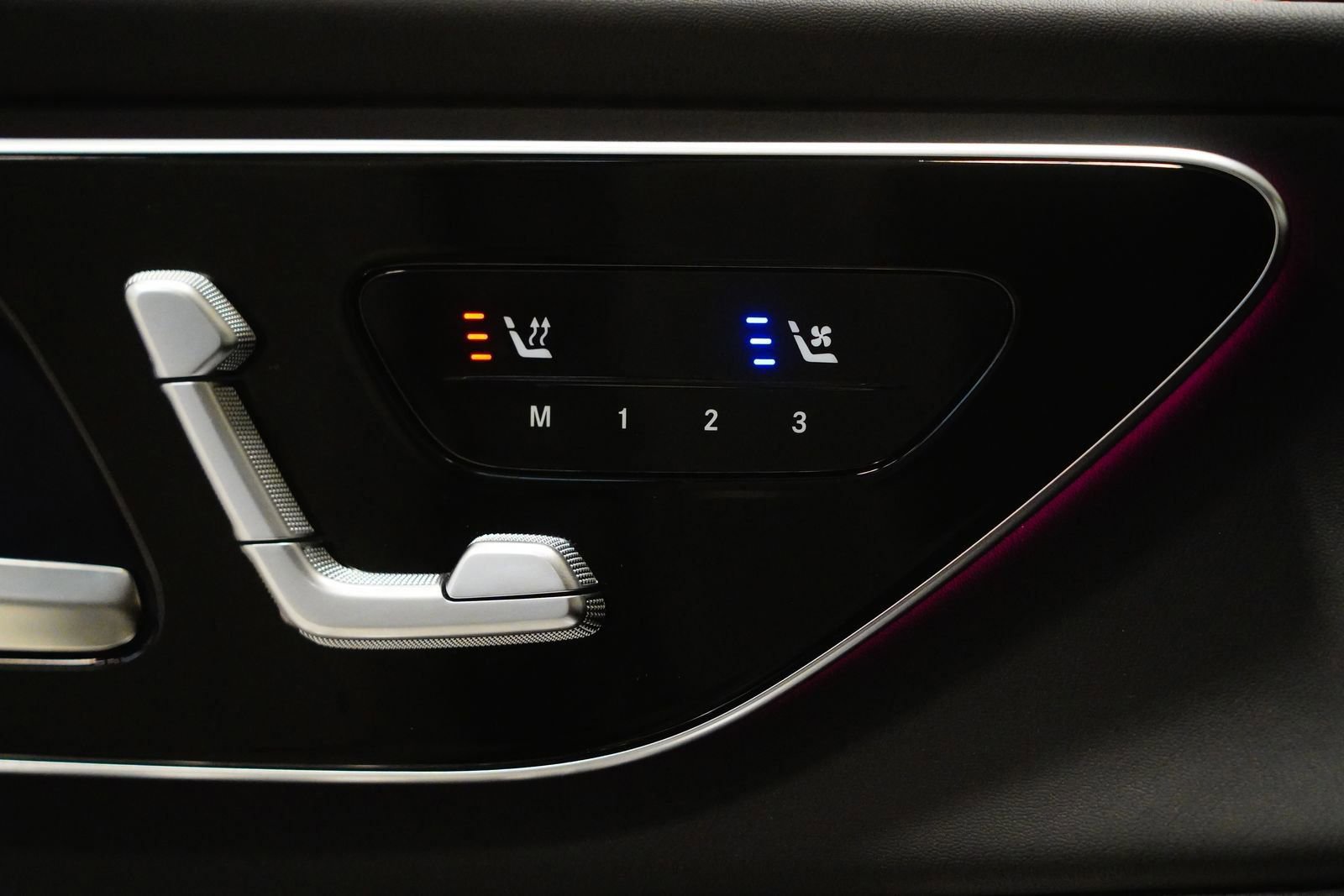 Used 2026 Mercedes-Benz GLC 43 AMG AMG GLC 43 image 30