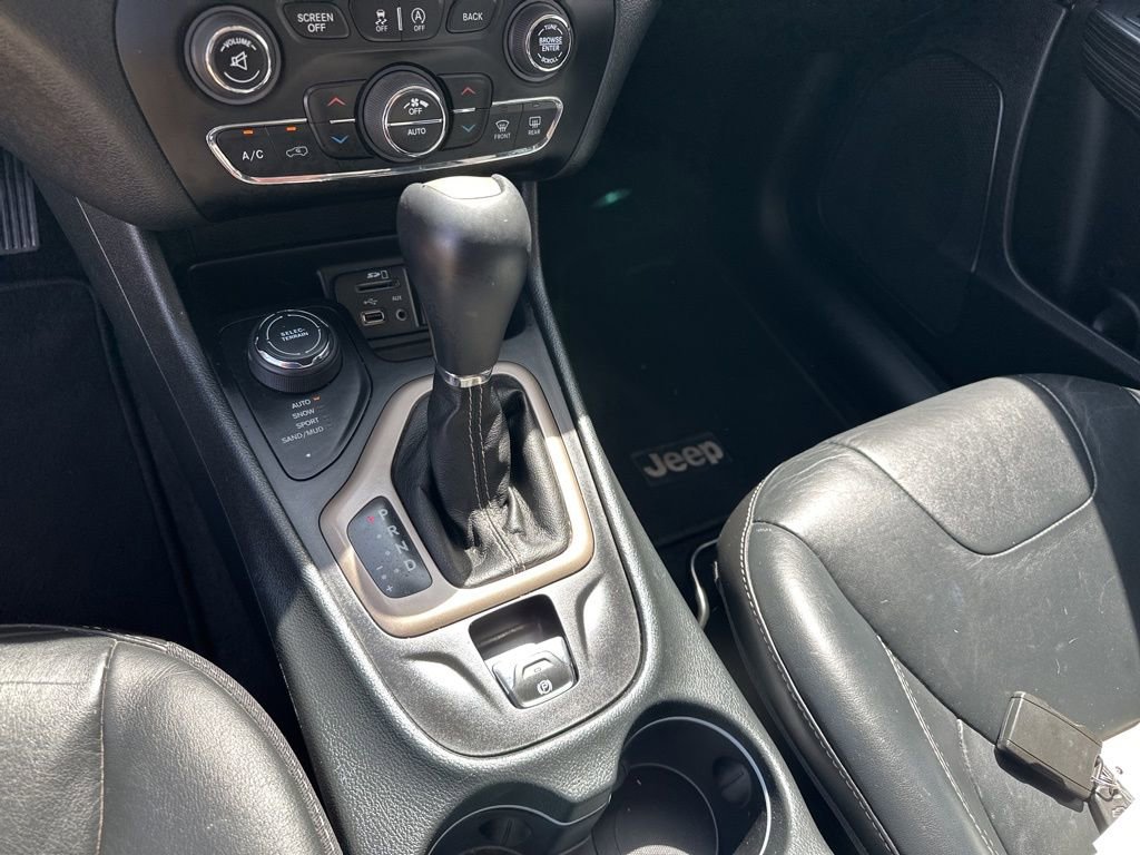 Used 2015 Jeep Cherokee Limited w/ Trailer Tow Group image 20