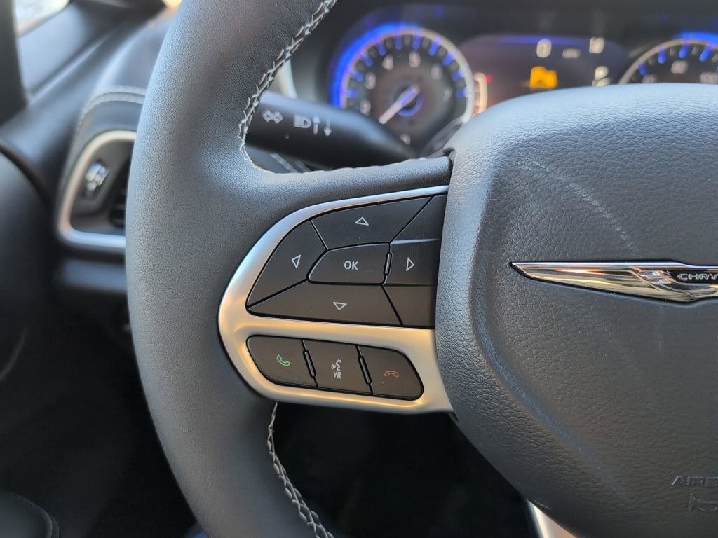 New 2026 Chrysler Pacifica Select image 28