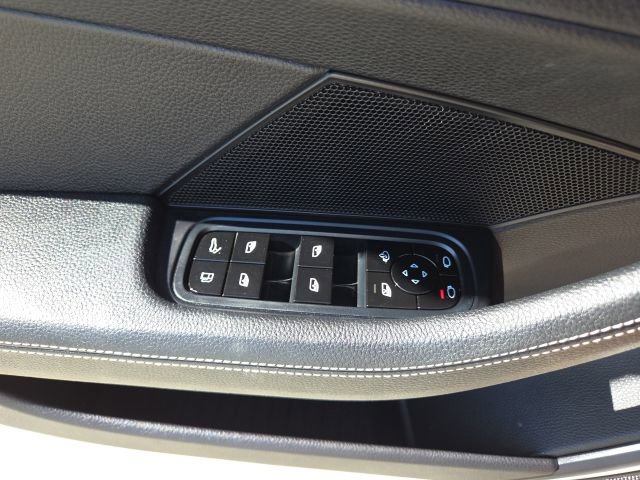 Used 2020 Porsche Panamera 4 AWD/4WD image 28