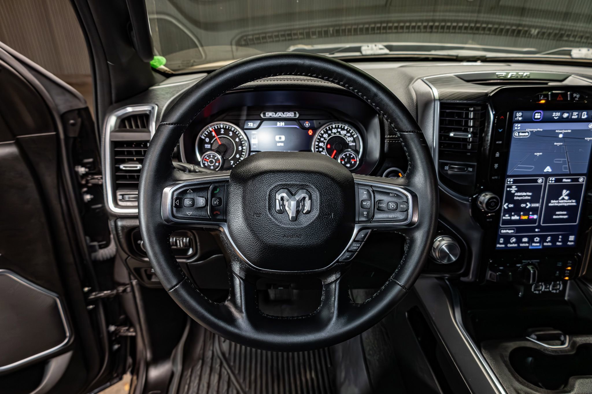 Used 2024 RAM 1500 Laramie AWD/4WD image 19