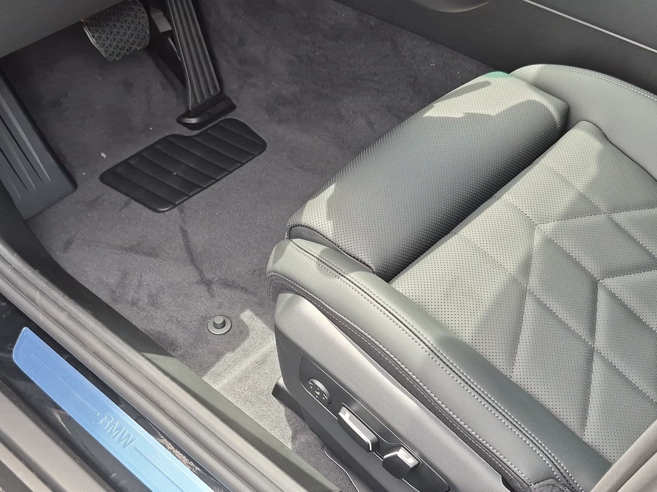 New 2027 BMW 530i w/ Convenience Package RWD image 17