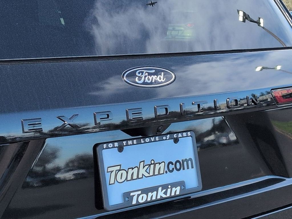 New 2025 Ford Expedition Platinum w/ Stealth Performance Package AWD/4WD image 28