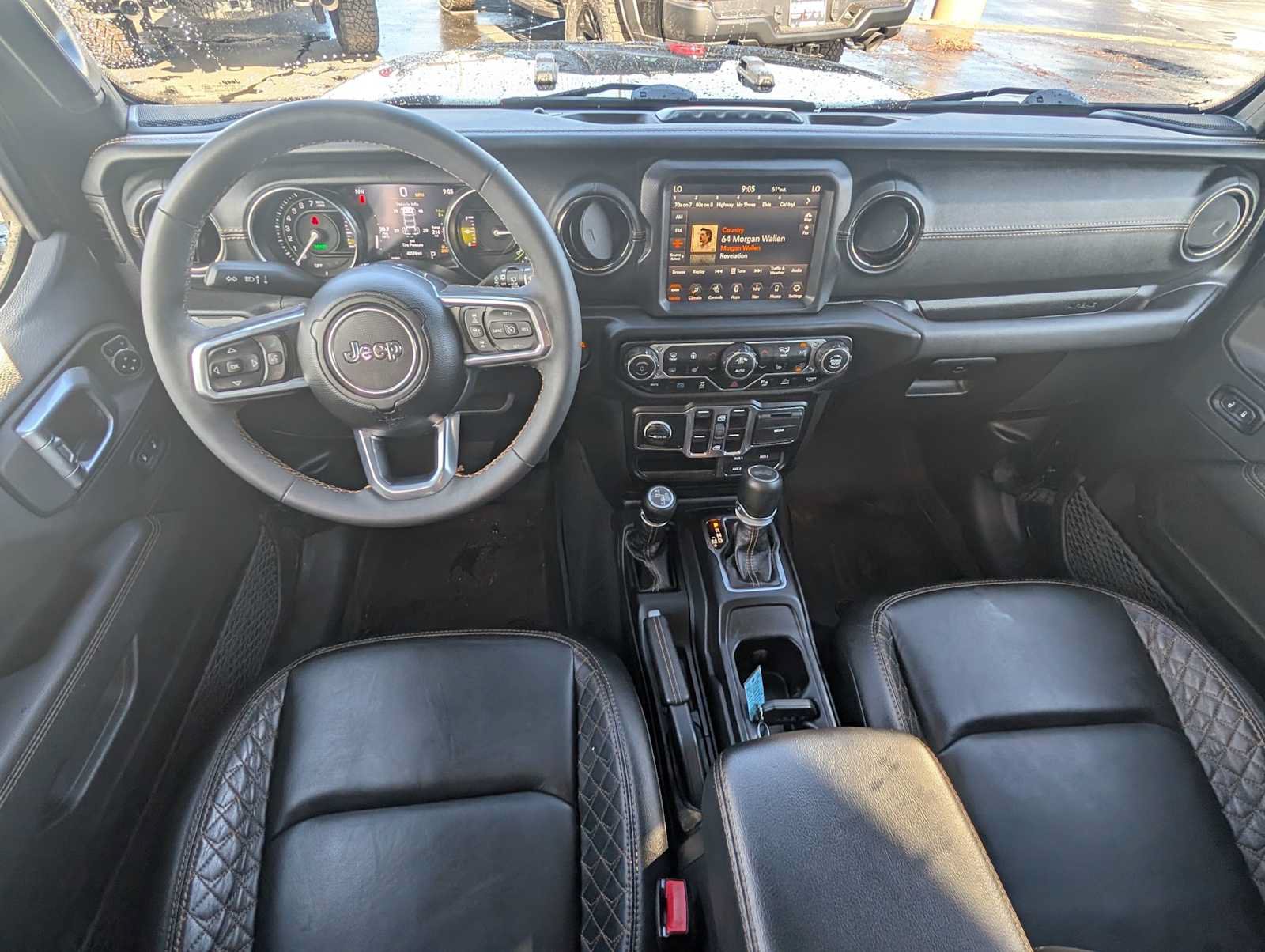 Used 2023 Jeep Wrangler Unlimited Sahara AWD/4WD image 13